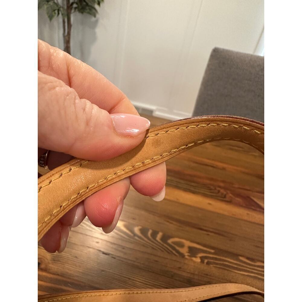 Louis Vuitton Brea MM Vernis Leather Bag - Picture 12 of 16